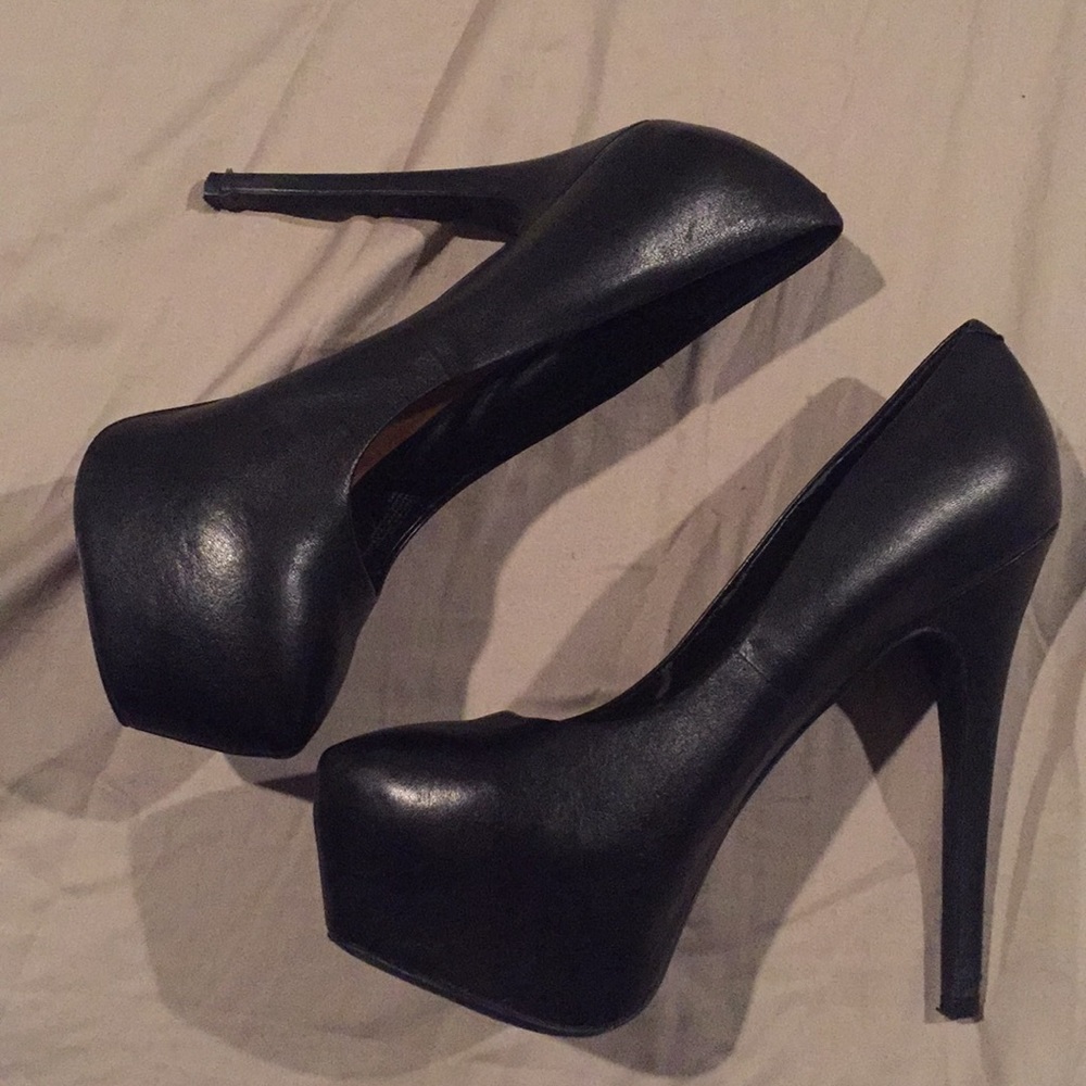 Steve Madden platform Dejavu heels